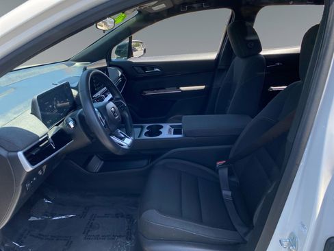 Used 2024 Honda Prologue EX image 9