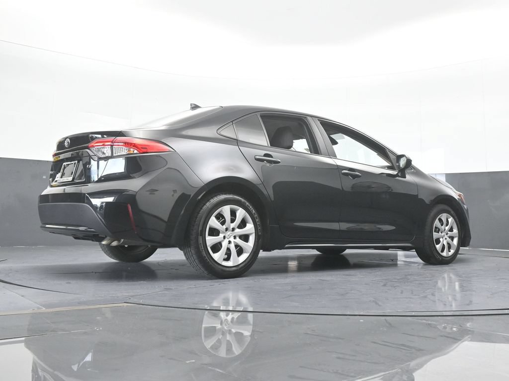 Used 2022 Toyota Corolla LE FWD image 55