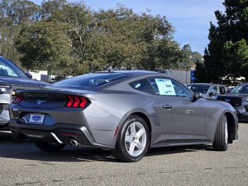 New 2026 Ford Mustang image 4