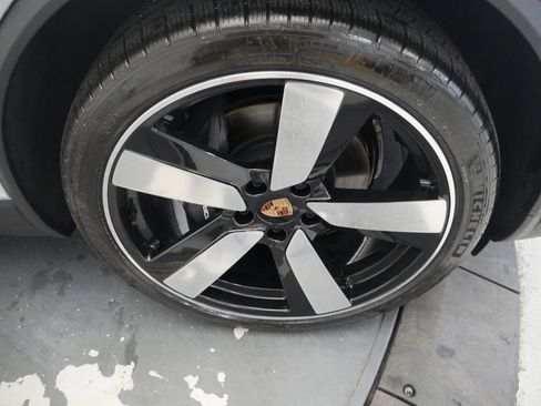 New 2026 Porsche Macan 4 Electric AWD/4WD image 16