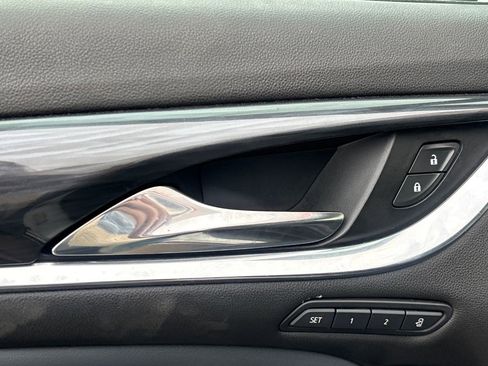 Used 2022 Buick Enclave Premium image 7