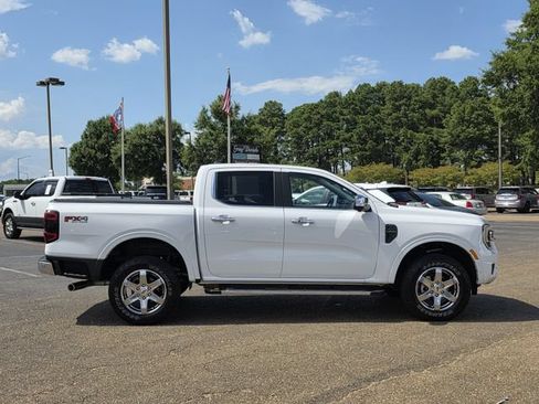 Used 2024 Ford Ranger Lariat w/ FX4 Off-Road Package AWD/4WD image 3