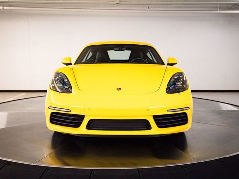 Certified 2024 Porsche 718 Cayman RWD image 10