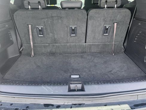 Used 2025 Buick Enclave Preferred FWD image 4