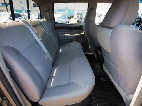 Used 2015 Toyota Tacoma 4x4 Double Cab w/ TRD Sport Package image 43