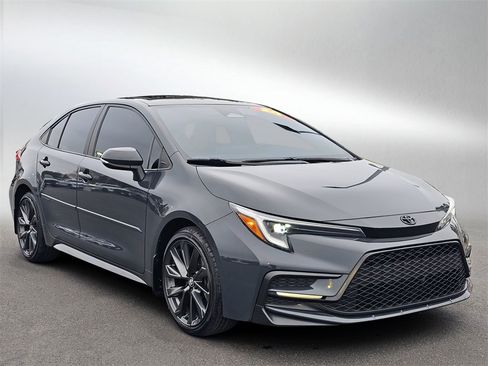 Used 2024 Toyota Corolla XSE image 10