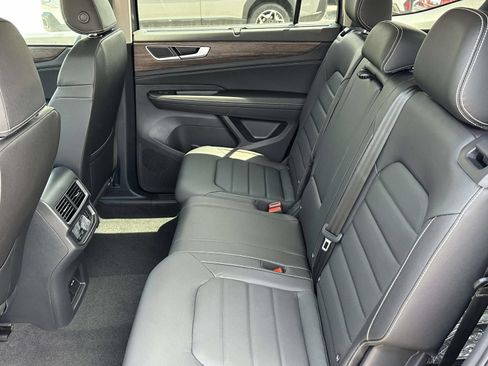 New 2026 Volkswagen Atlas SEL AWD/4WD image 13