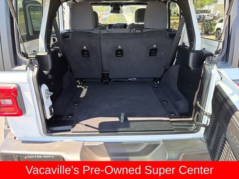 Used 2025 Jeep Wrangler Unlimited Rubicon AWD/4WD image 22