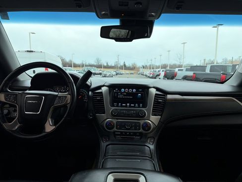 Used 2018 GMC Yukon Denali image 7