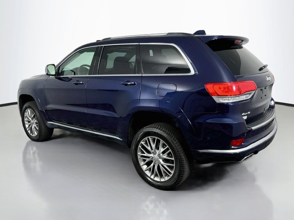 Used 2017 Jeep Grand Cherokee Summit w/ Platinum Series Group AWD/4WD image 5