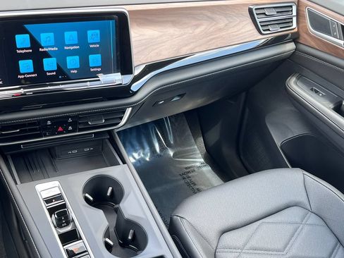 New 2026 Volkswagen Atlas SE AWD/4WD image 32