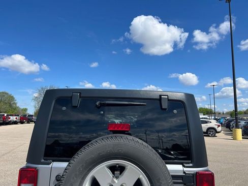 Used 2018 Jeep Wrangler Unlimited Sport S AWD/4WD image 5