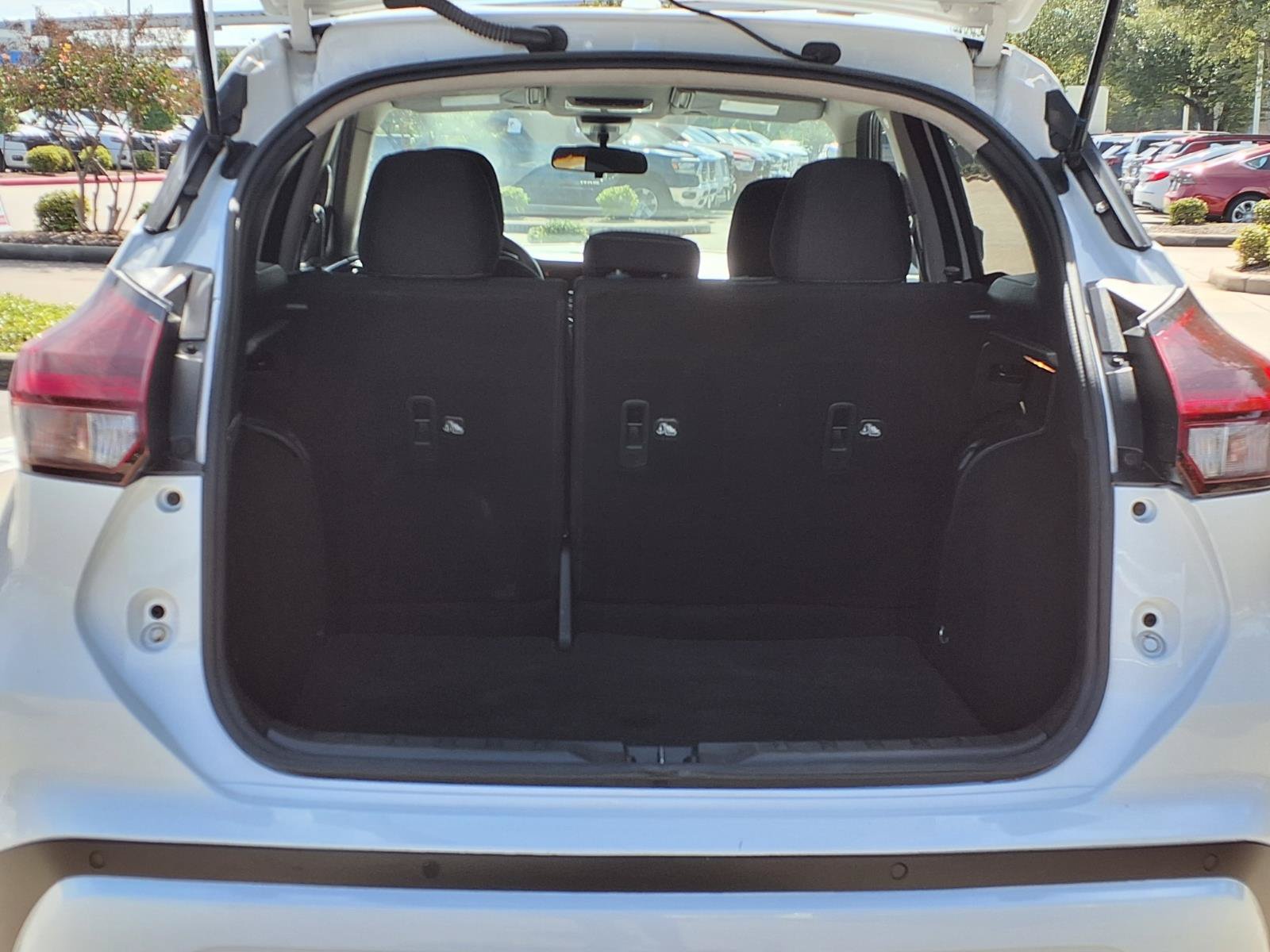 Used 2021 Nissan Kicks S FWD image 21