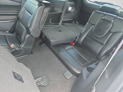 Used 2023 Ford Explorer XLT w/ Equipment Group 202A RWD image 17
