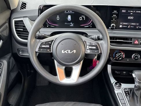 Certified 2024 Kia Seltos LX AWD/4WD image 19