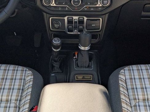 New 2026 Jeep Gladiator Sport AWD/4WD image 18