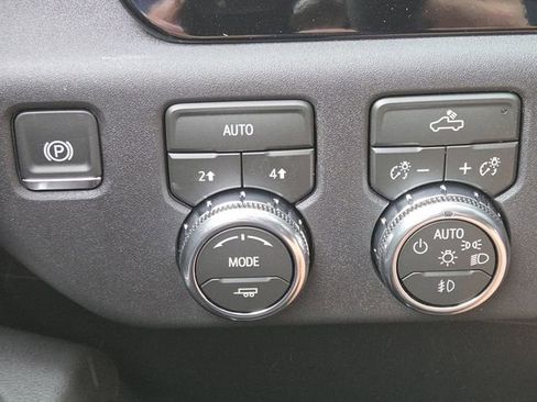 New 2026 GMC Sierra 1500 Elevation AWD/4WD image 10