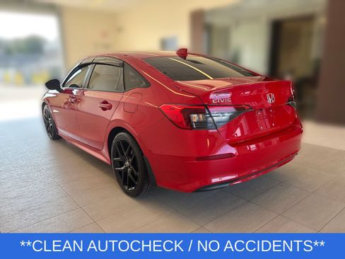 Used 2022 Honda Civic Sport image 2