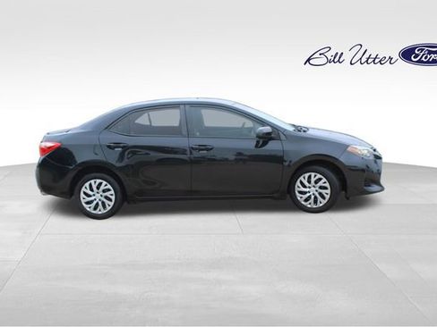 Used 2017 Toyota Corolla L FWD image 4
