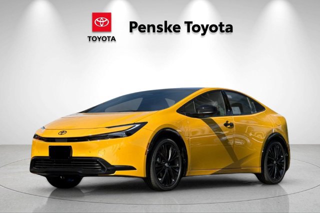 New 2027 Toyota Prius FWD image 8