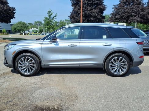 Used 2023 Lincoln Corsair Reserve w/ Equipment Group 201A FWD image 2