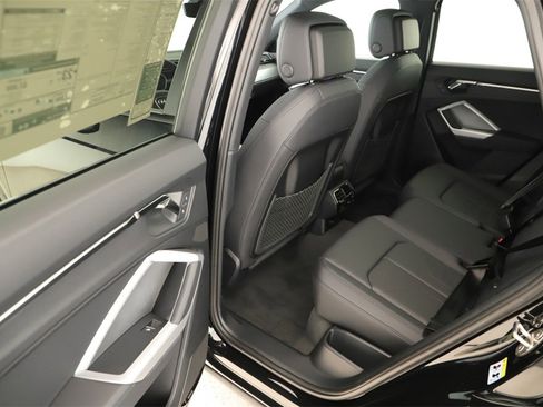 New 2025 Audi Q3 2.0T Premium image 27