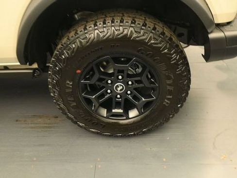 New 2026 Ford Bronco Badlands AWD/4WD image 9