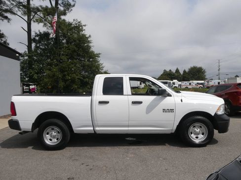 Used 2018 RAM 1500 Tradesman RWD image 4