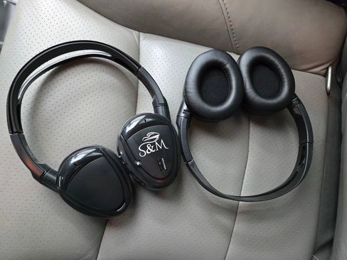 Used 2020 GMC Savana 2500 image 47