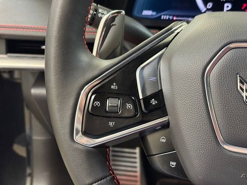 Used 2024 Chevrolet Corvette Stingray Coupe w/ Z51 Performance Package image 26