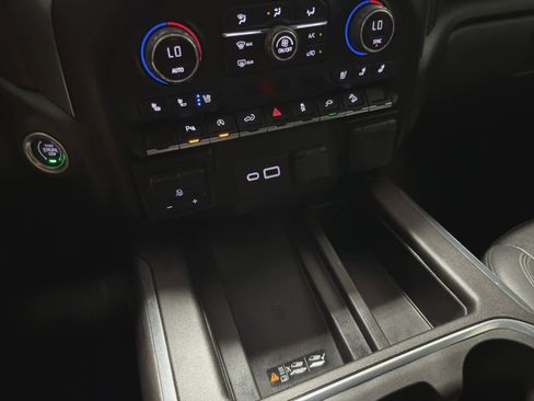 Used 2022 Chevrolet Silverado 1500 LTZ image 19