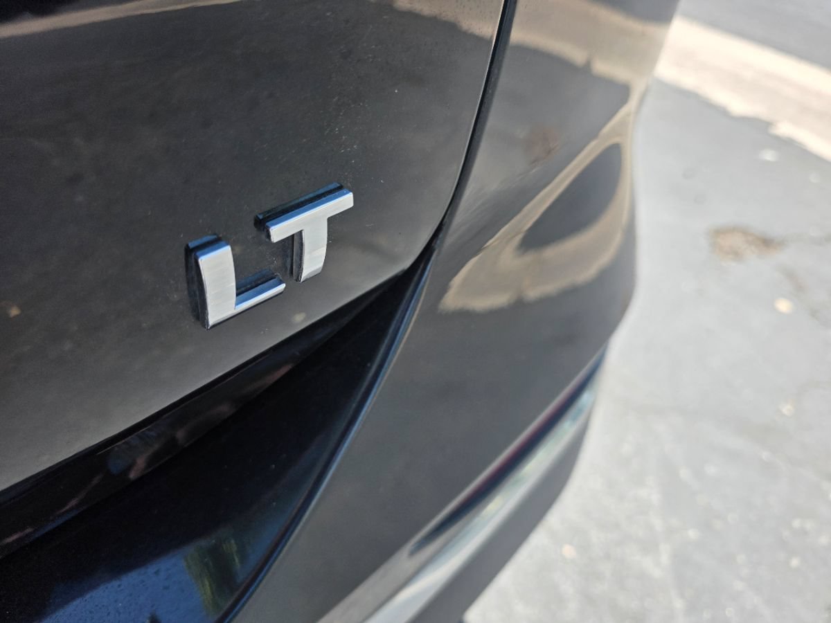 Used 2018 Chevrolet Equinox LT FWD image 6