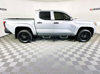 Used 2025 Toyota Tacoma SR video 2