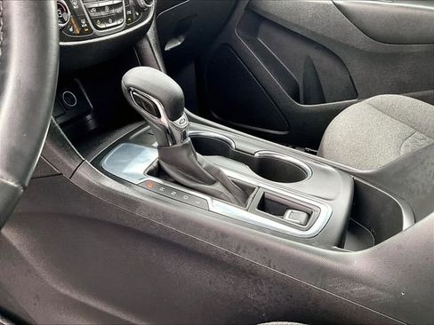 Used 2023 Chevrolet Equinox LT image 19