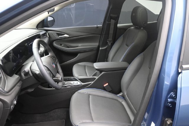 Used 2026 Buick Encore GX Sport Touring w/ Comfort Package FWD image 18