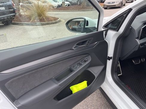 New 2026 Volkswagen GTI SE image 5