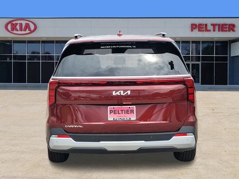 New 2026 Kia Carnival EX FWD image 4