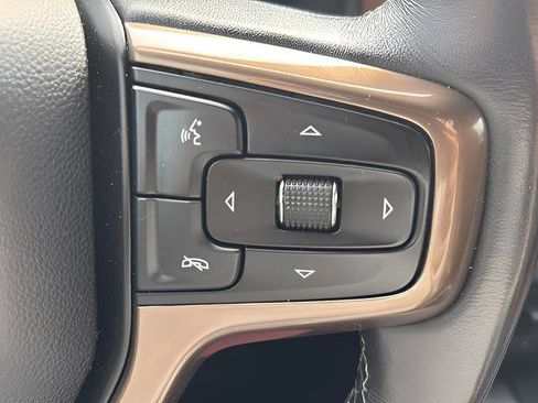 Used 2019 Chevrolet Silverado 1500 High Country w/ Technology Package AWD/4WD image 24