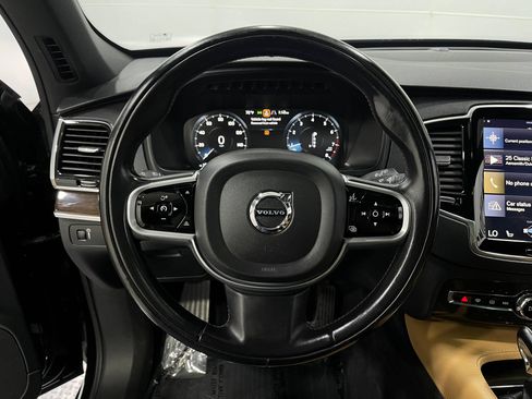 Used 2018 Volvo XC90 T6 Momentum w/ Convenience Package AWD/4WD image 22