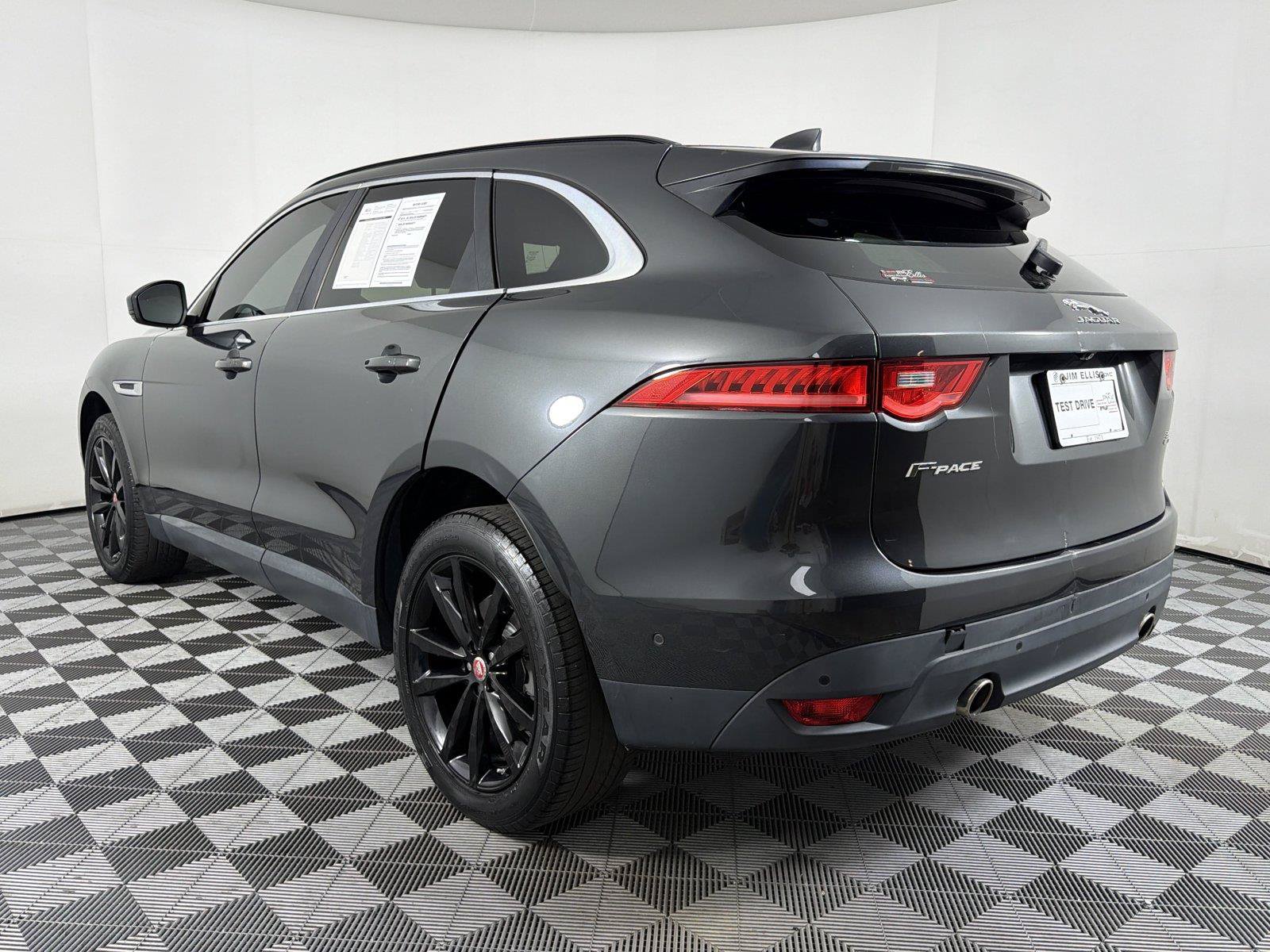 Used 2019 Jaguar F-PACE Prestige AWD/4WD image 4