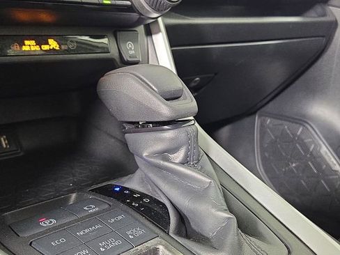 Used 2025 Toyota RAV4 XLE image 20