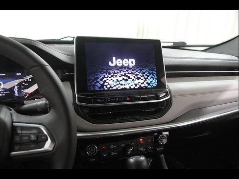 Used 2023 Jeep Compass Limited AWD/4WD image 9