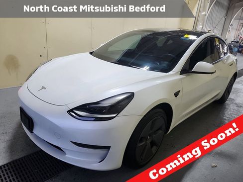 Used 2023 Tesla Model 3 Standard Range image 1
