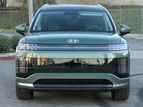 New 2026 Hyundai Ioniq 9 Calligraphy w/ Tow & Go Package image 5