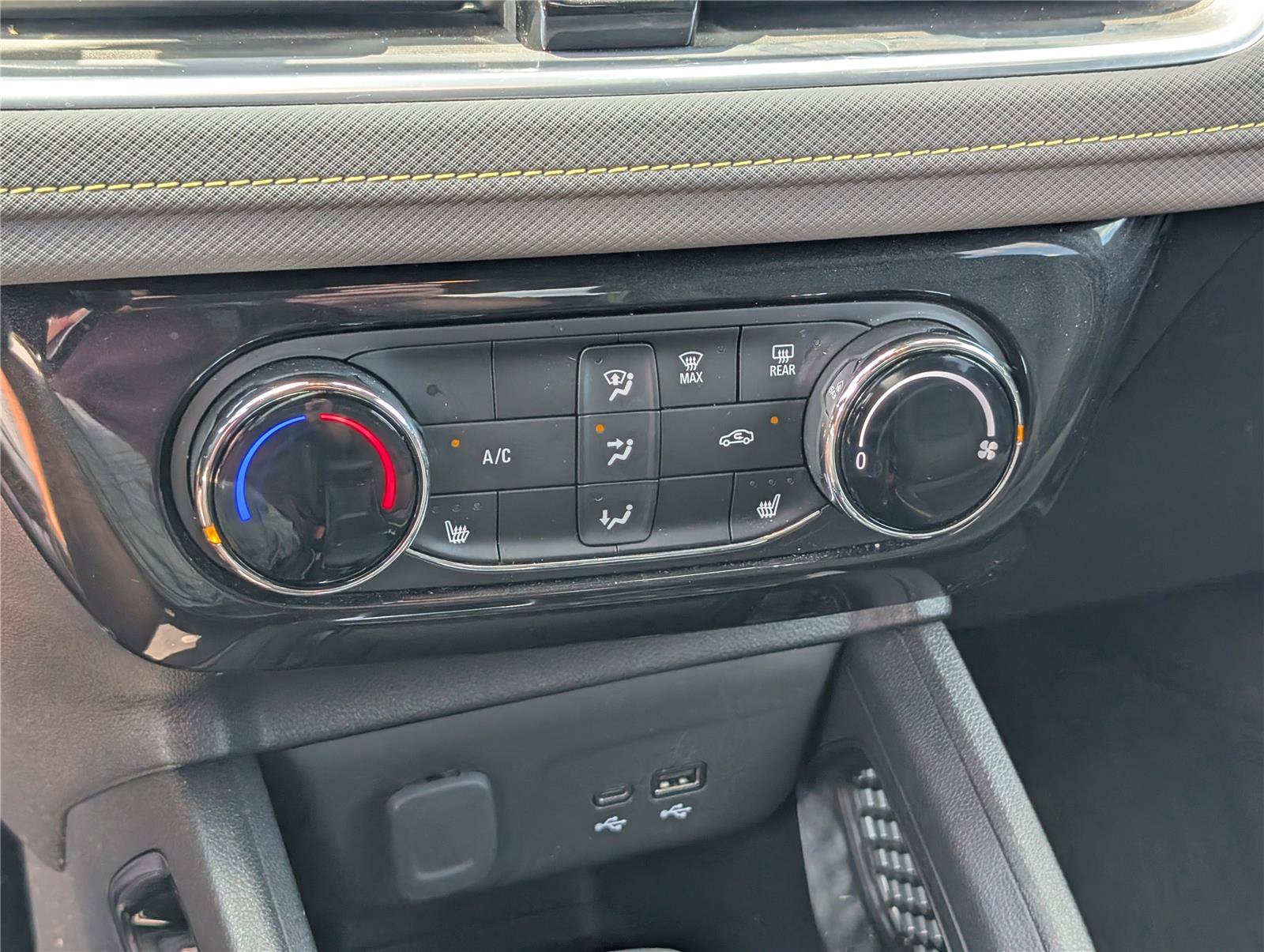 Used 2024 Chevrolet TrailBlazer ACTIV w/ Driver Confidence Package FWD image 27