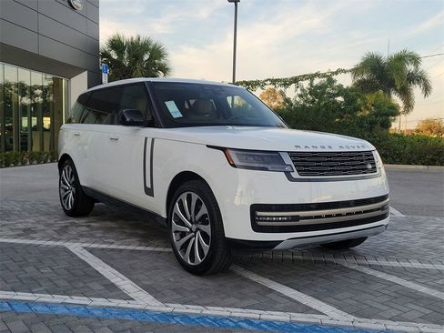 New 2025 Land Rover Range Rover Long Wheelbase SE image 7