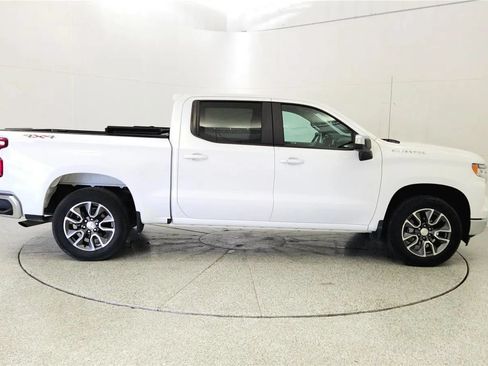 Used 2023 Chevrolet Silverado 1500 LT AWD/4WD image 8