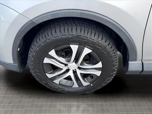 Used 2016 Toyota RAV4 LE image 14