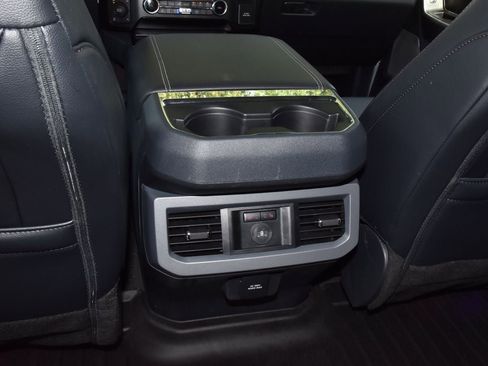 Used 2025 Ford F250 Lariat image 18