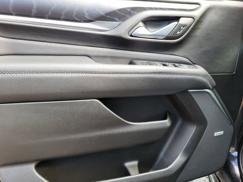 Used 2023 GMC Yukon XL Denali image 22